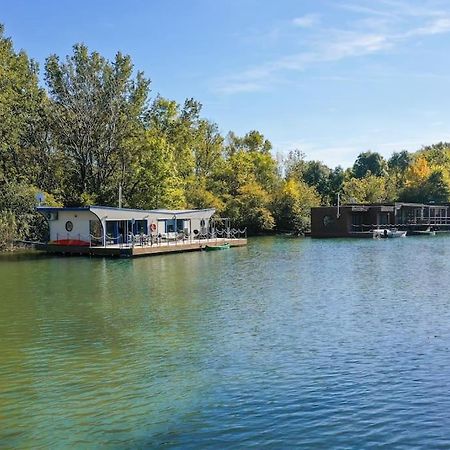 Ocarujuci Houseboat Na Dunaji Bratislava Exterior foto