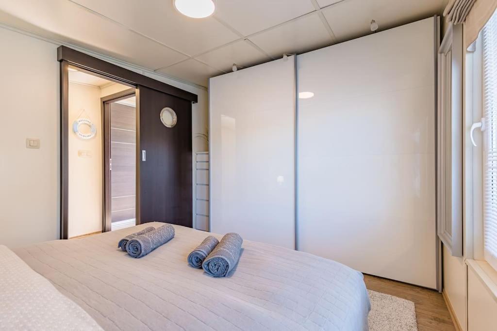 Ocarujuci Houseboat Na Dunaji Bratislava Exterior foto